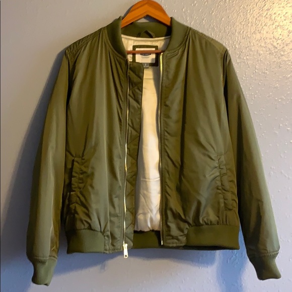 Old navy army green bomber jacket - Picture 6 of 6